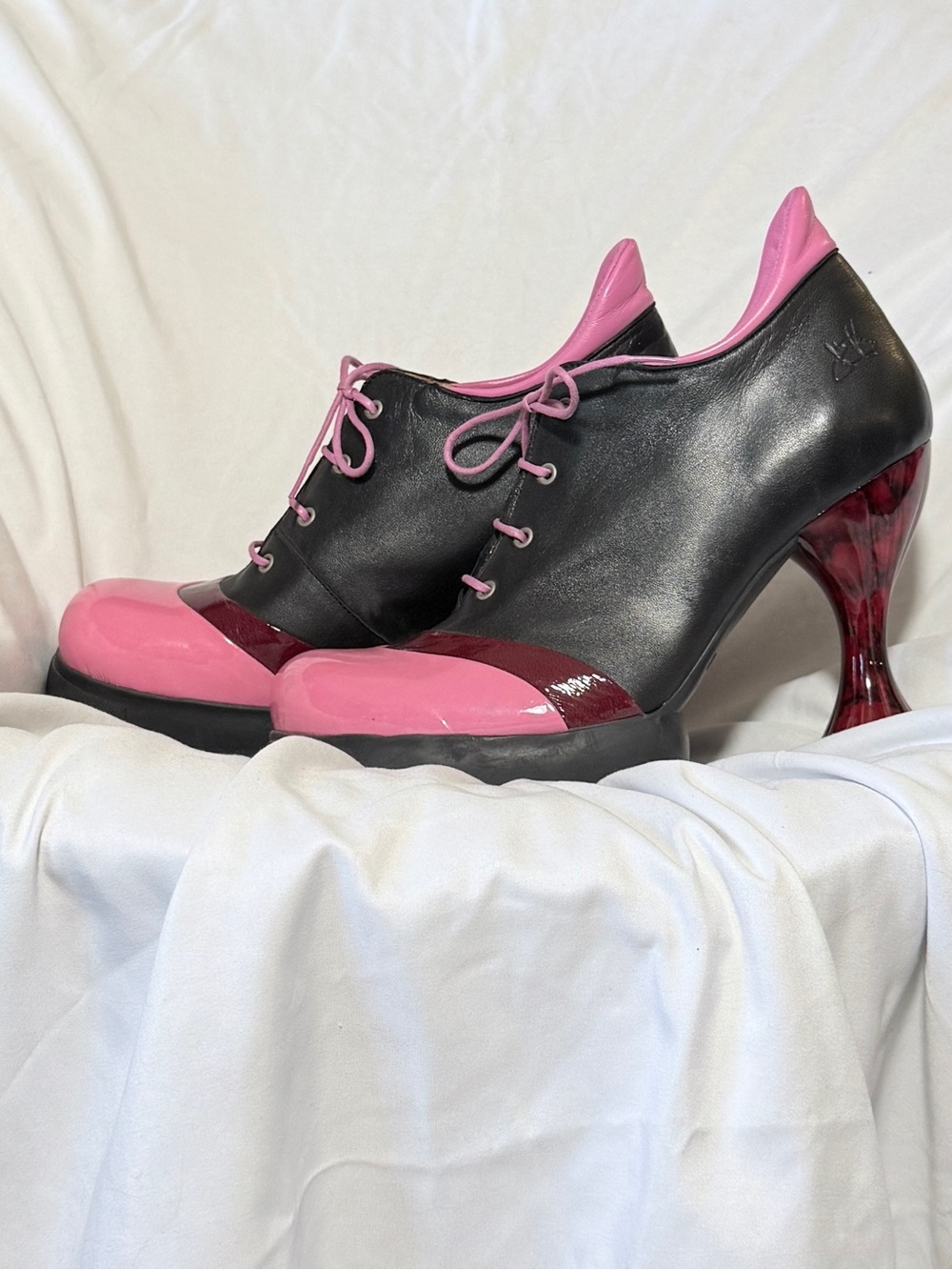 John Fluevog Shoes Sova Sundae Berry Heeled Platform Lace-Up Shoes Pink/Black - Picture 4 of 6
